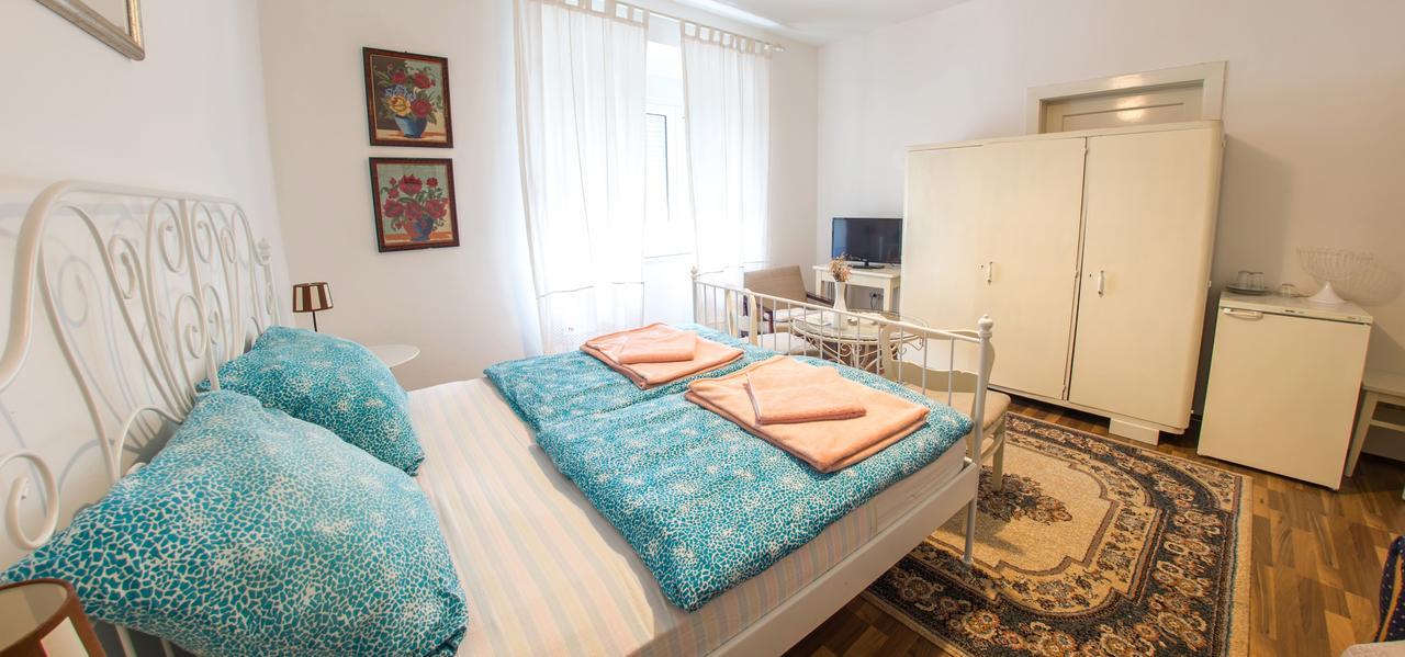 Little Rock Rooms Мостар Экстерьер фото