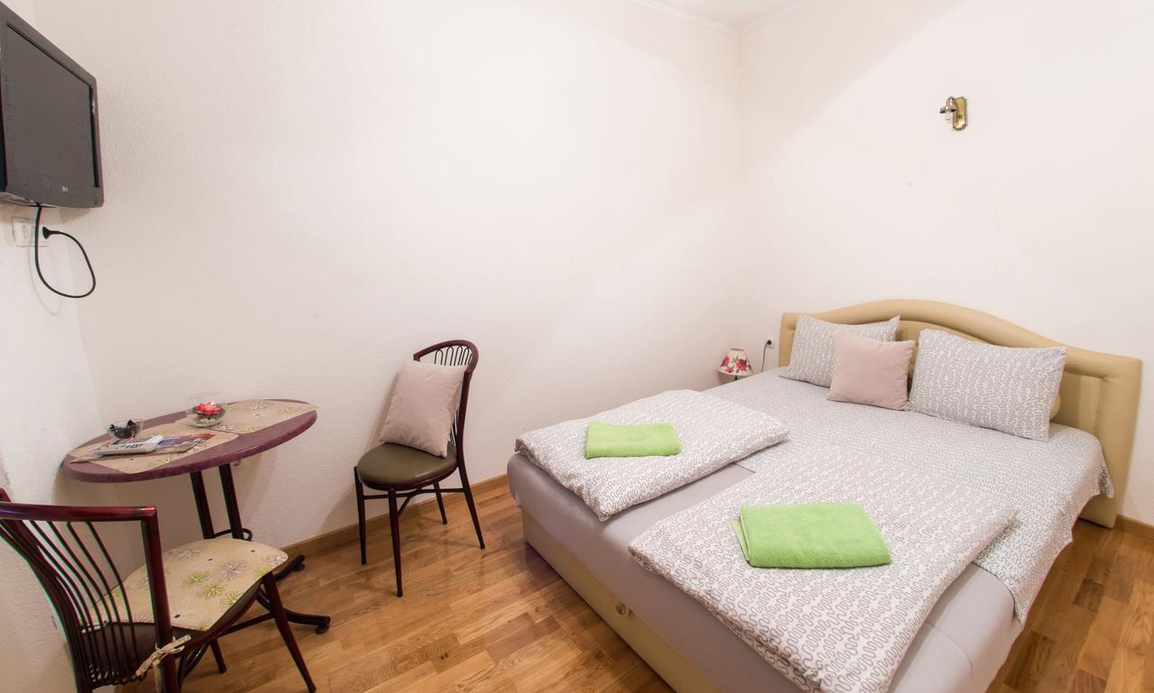 Little Rock Rooms Мостар Экстерьер фото